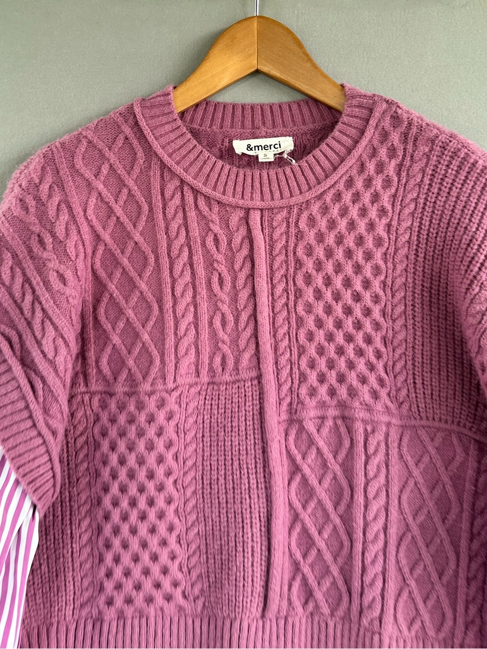 🎉5 for $45🎉 & Merci sweater pullover size S - Picture 3 of 7